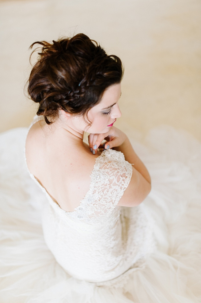 Alana van Heerden Wedding Dress// Pics Debbie Lourens // Make-up and Hair: Fringe Hair and Make-up