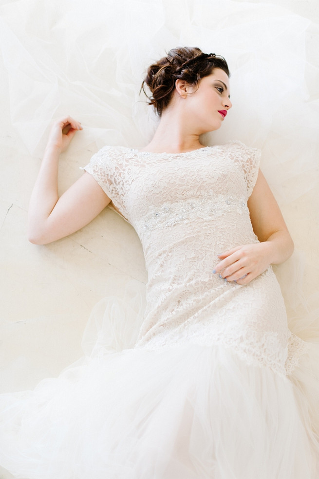 Alana van Heerden Wedding Dress// Pics Debbie Lourens // Make-up and Hair: Fringe Hair and Make-up