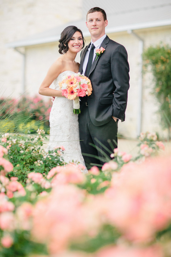 Summer couple photographs. Cute Coral Gray wedding at Briscoe Manor, Houston, by Luke and Cat Photography