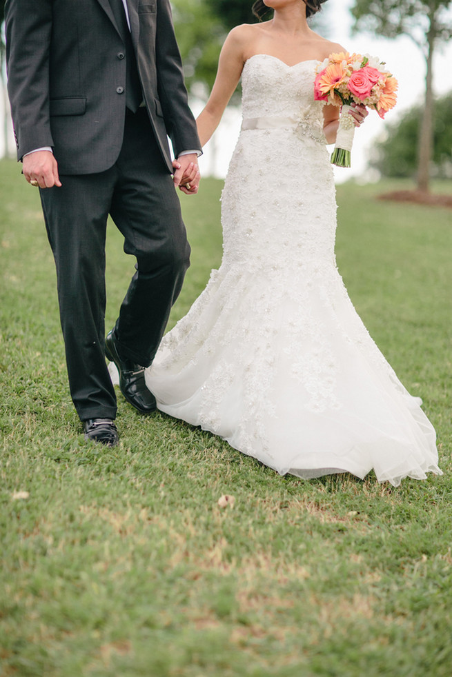 Summer couple photographs. Cute Coral Gray wedding at Briscoe Manor, Houston, by Luke and Cat Photography