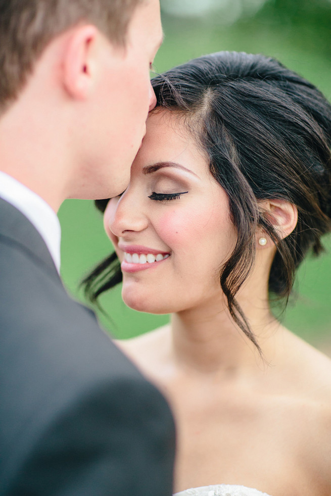 Summer couple photographs. Cute Coral Gray wedding at Briscoe Manor, Houston, by Luke and Cat Photography