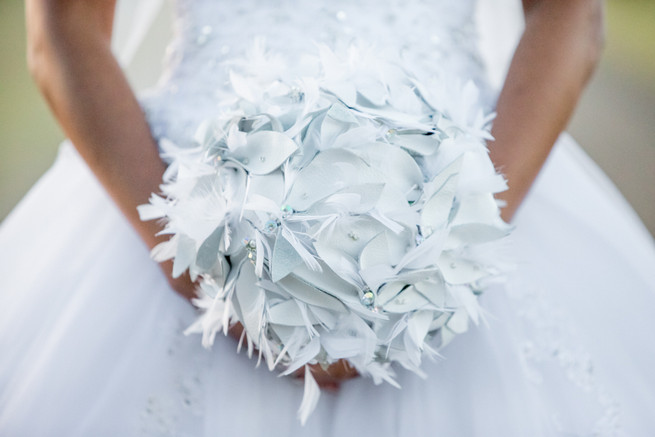 DIY feather bouquet // DIY Pastel Wedding - Conway Photography