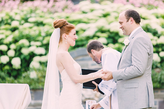  Outdoor garden wedding ceremony at Villa Terrace. / Elegant Milwaukee Wedding Valo Photography