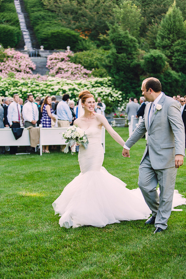  Outdoor garden wedding ceremony at Villa Terrace. / Elegant Milwaukee Wedding Valo Photography