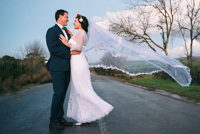  Rainy day couple photographs. Woodlands Winter Wedding in deep blue, burgundy and emerald green // Knit Together Photography