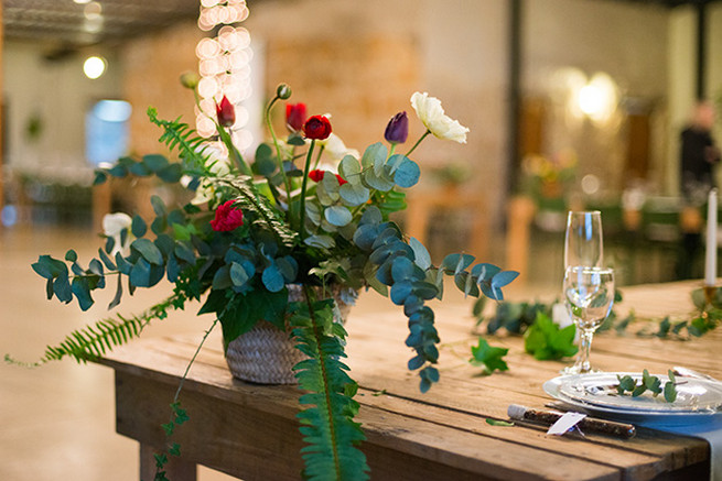 How to use natural greenery in decor bring the outdoors indoors for a woodlands Winter Wedding in deep blue, burgundy and emerald green // Knit Together Photography