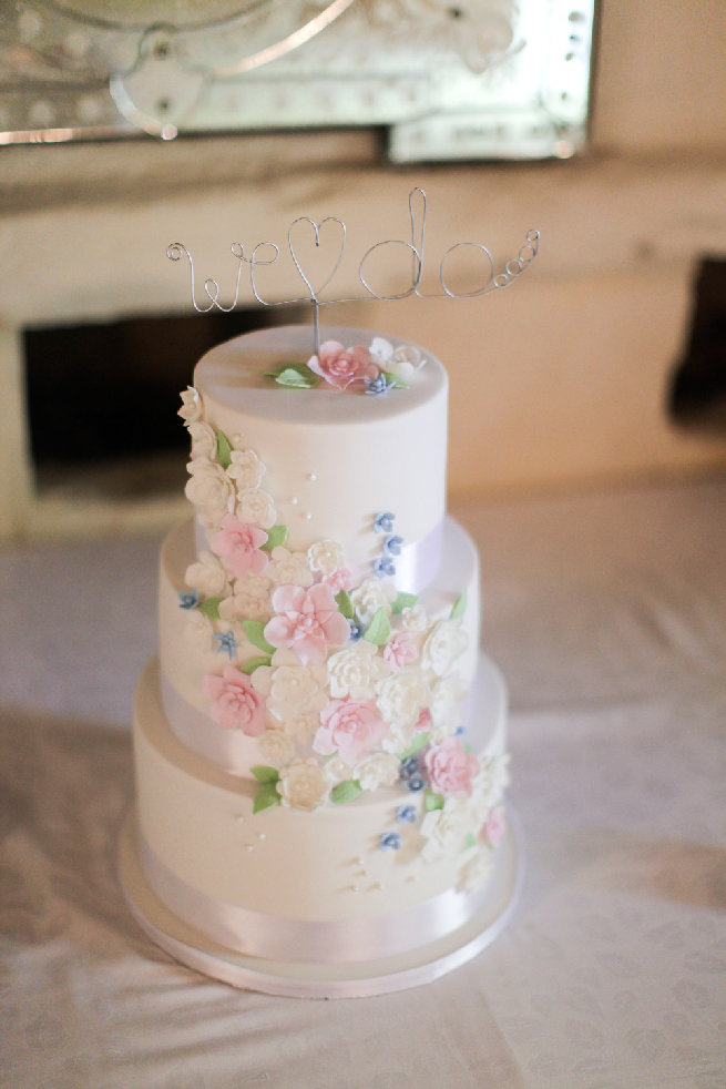 White cake with pastel flowers and WE DO cake toppper - Langverwagt Wedding - Justin Davis Photography