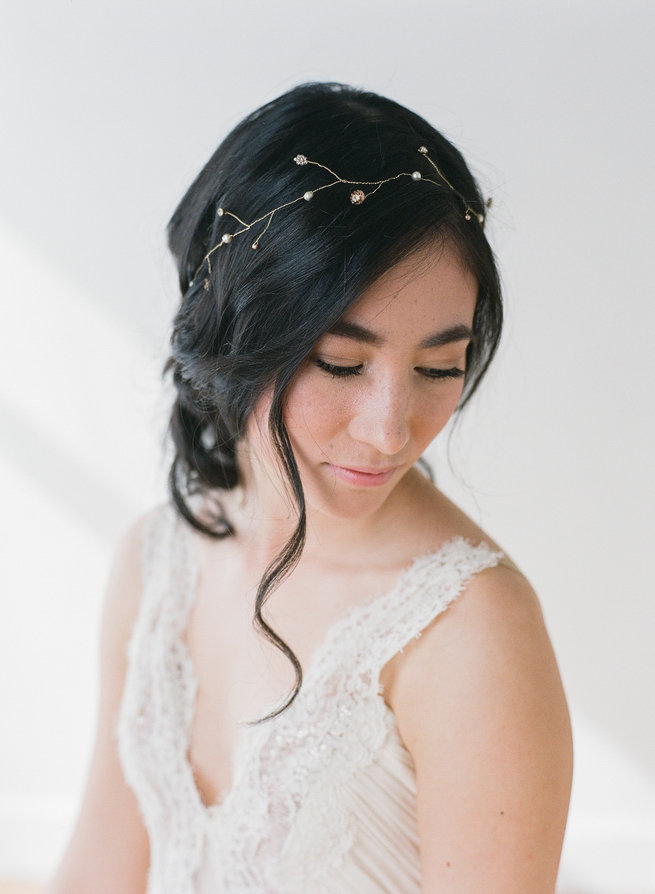 Delicate bridal hair vine - Truvelle Makers Collaboration - Blush Wedding Photography / Olivia Headpieces / Catherine Hartley Jewellery