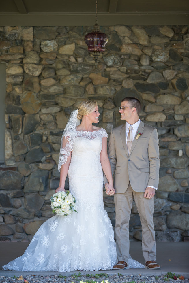 Couple photography  - Beautiful Burgundy and Tan Wedding - Molinski Photo