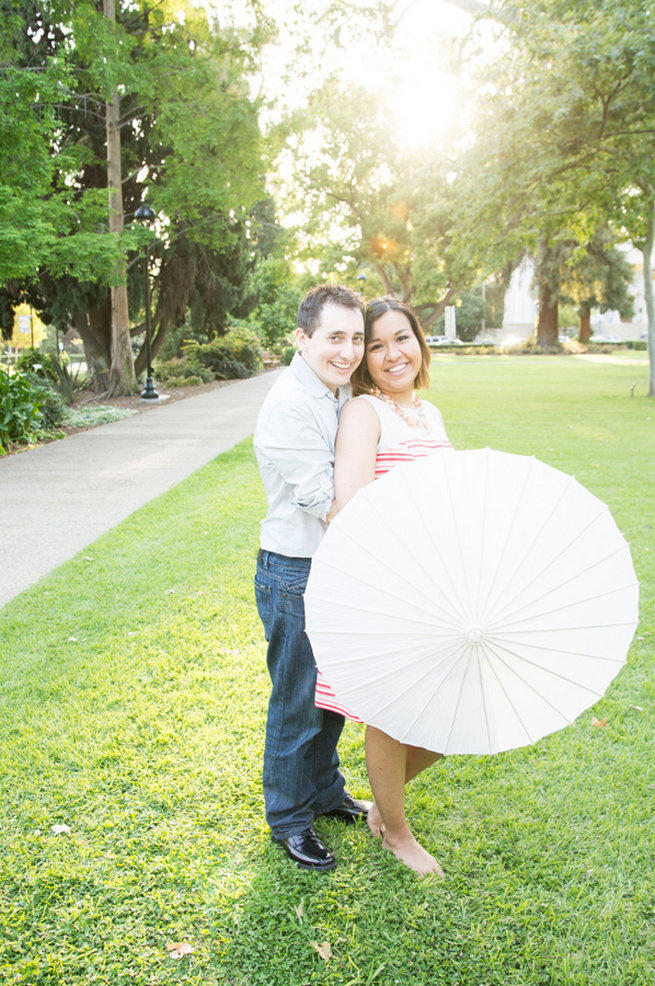 Cute First Wedding Anniversary Photo Ideas For Your Shoot!