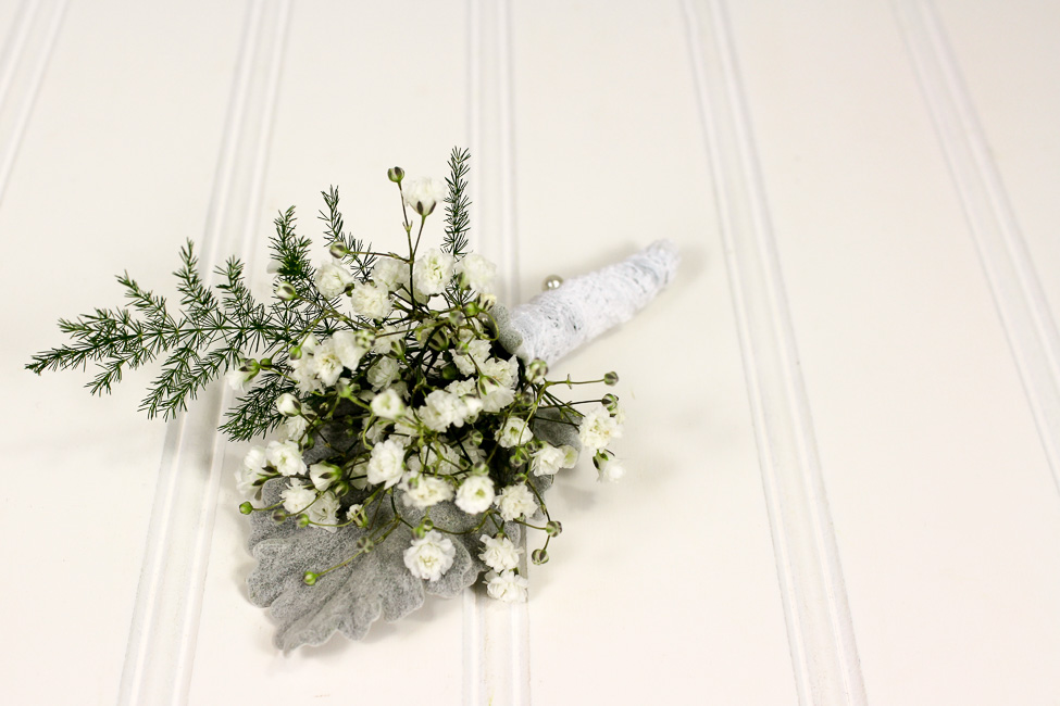 DIY Babys Breath Boutonnnier (1)