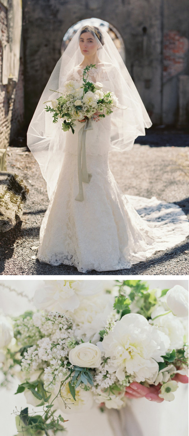 Breathtaking Wedding Bouquet: White and green swoonworthy bouquet. Click to blog for more gorgeous bouquet ideas.