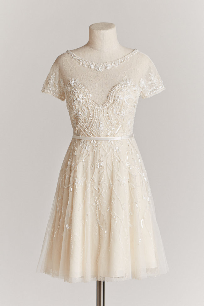 15 Utterly Chic, Sophisticated Wedding Dresses for the Refined Romantic