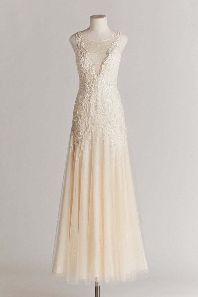 15 Utterly Chic, Sophisticated Wedding Dresses for the Refined Romantic