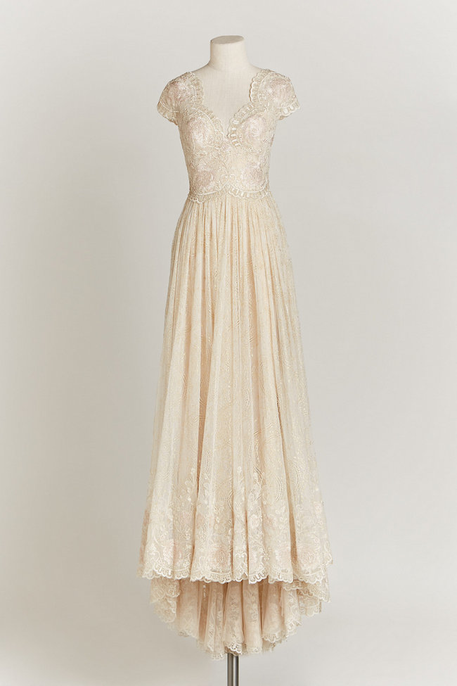 15 Utterly Chic, Sophisticated Wedding Dresses for the Refined Romantic