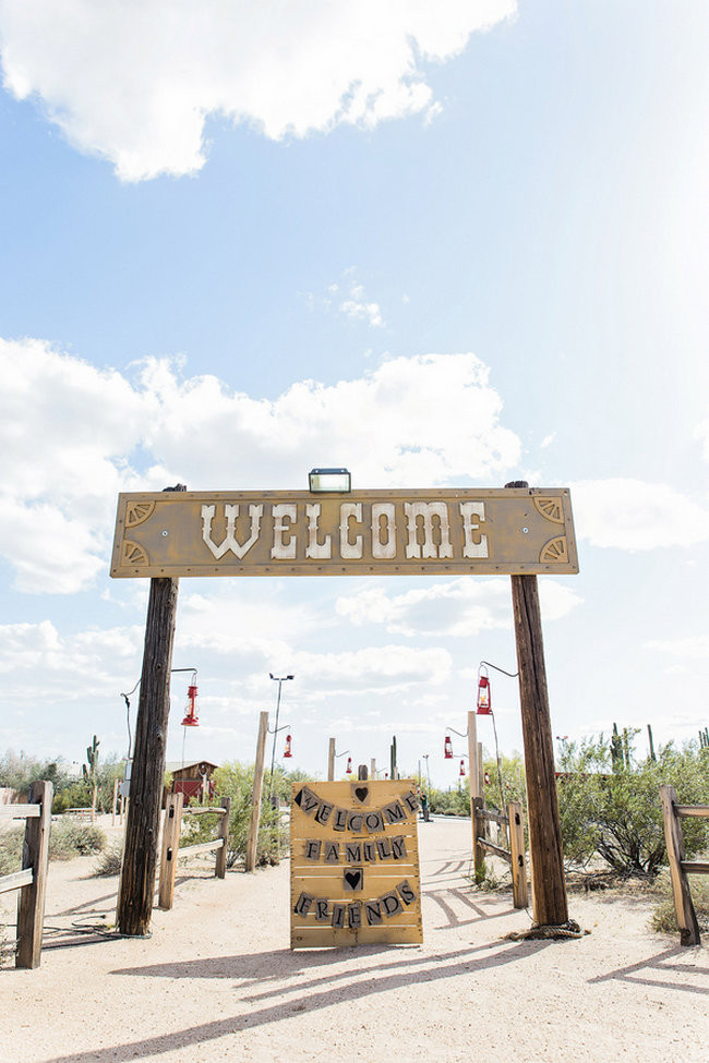 Bohemian Barn Wedding in the Desert - Jessica Q Photography