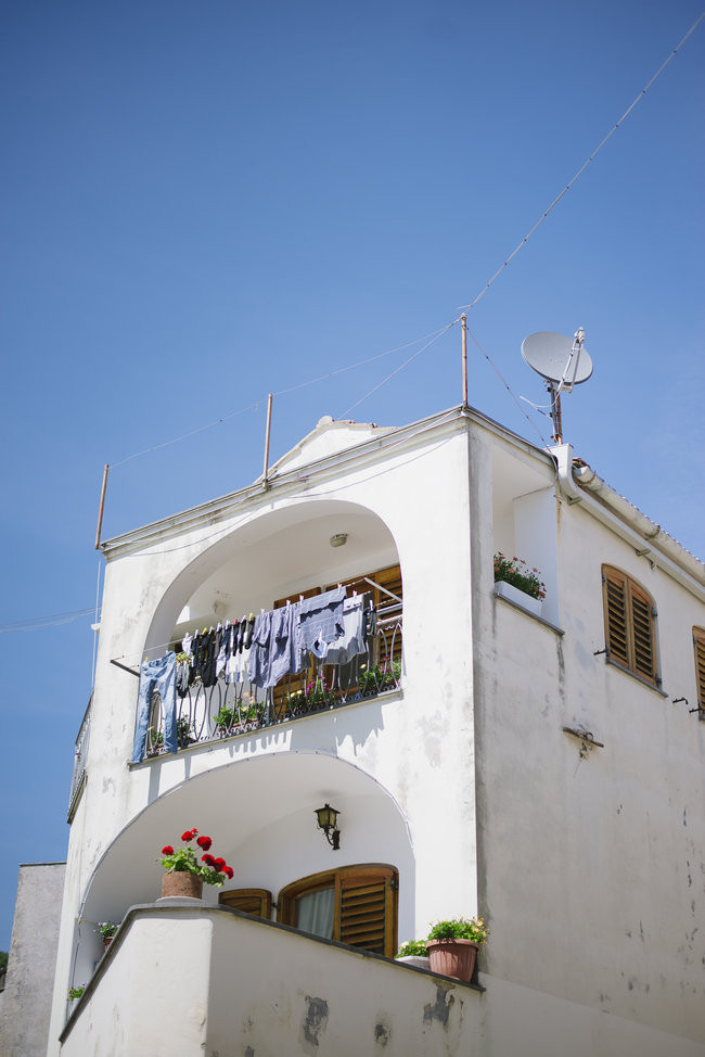 Amalfi Engagement Photo Ideas - darinimages photography