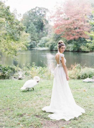 Chic Romantic Wedding Dress by Anna Campbell Gossamer Collection. Judy Pak Photography