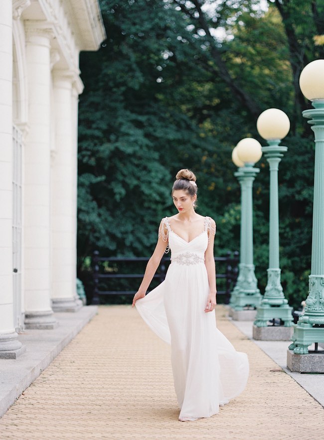 Chic Romantic Wedding Dress by Anna Campbell Gossamer Collection. Judy Pak Photography