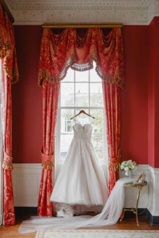 Charming Charleston Wedding at the Historic Aiken House with romantic lavender, purple and gold details. Images: Riverland Studios