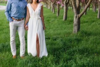 Apple Blossom Engagement Photographs in Ottawa. Photography: Grace & Gold Studio