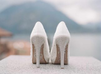 Let's run away to Italy with this elegant Lake Como Italy Elopement! Photographed by Rochelle Cheever