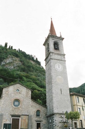 Let's run away to Italy with this elegant Lake Como Italy Elopement! Photographed by Rochelle Cheever