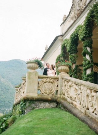 Let's run away to Italy with this elegant Lake Como Italy Elopement! Photographed by Rochelle Cheever