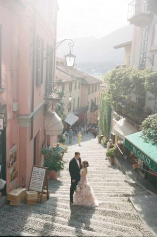 Let's run away to Italy with this elegant Lake Como Italy Elopement! Photographed by Rochelle Cheever