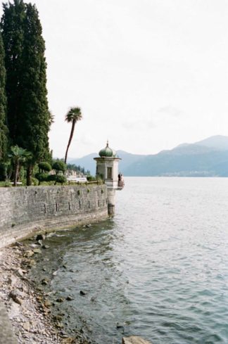 Let's run away to Italy with this elegant Lake Como Italy Elopement! Photographed by Rochelle Cheever