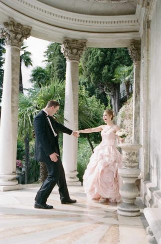 Let's run away to Italy with this elegant Lake Como Italy Elopement! Photographed by Rochelle Cheever