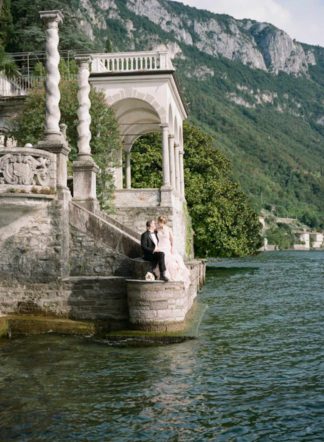 Let's run away to Italy with this elegant Lake Como Italy Elopement! Photographed by Rochelle Cheever