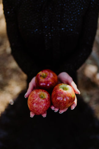 Dramatic black and red forest wedding - Jana Marnewick Photography