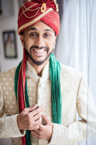 Traditional Hindu Wedding Ceremony in Green and Gold