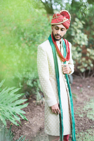 Traditional Hindu Wedding Ceremony in Green and Gold