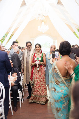 Traditional Hindu Wedding Ceremony in Green and Gold