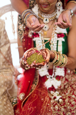 Traditional Hindu Wedding Ceremony in Green and Gold