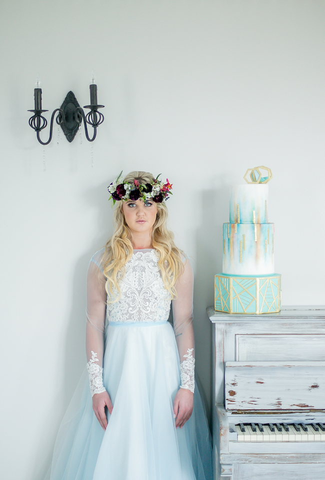 Ethereal Watercolour-Inspired Teal and Gold Wedding Ideas {Chenel