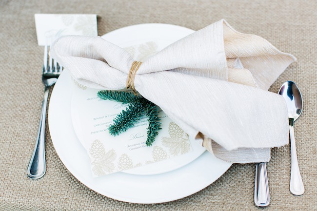 Natural Winter Holiday Wedding Ideas in Green + White {Alicia Wiley ...