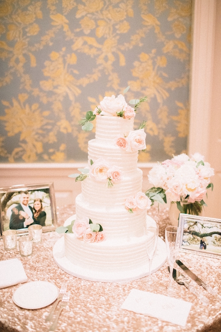 champagne vs ivory color