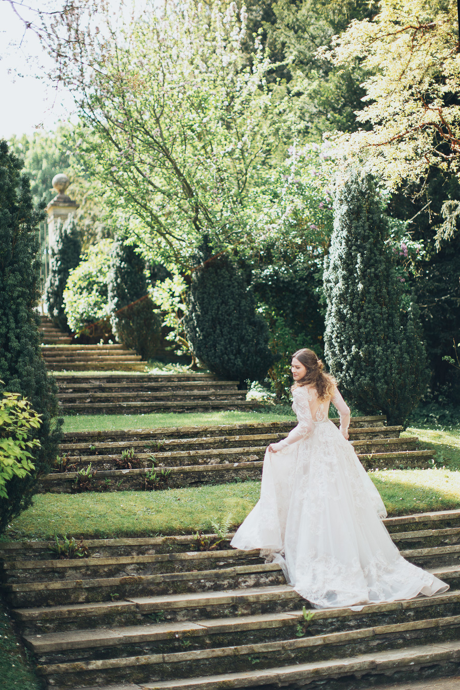 Plan an intimate Cotswolds wedding for two