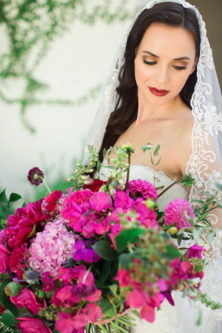 https://confettidaydreams.com/wp-content/uploads/2018/02/Spanish-wedding-inspiration6-324x486.jpg
