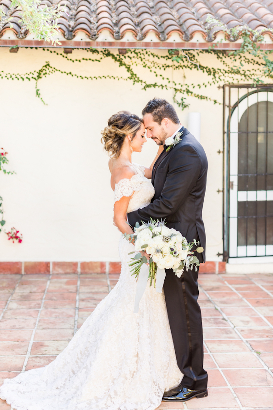 Dreamy Dusty Blue + Gold Wedding Ideas You Need to See!