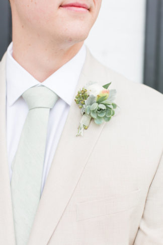 Pretty Greenery and Succulent Wedding Ideas
