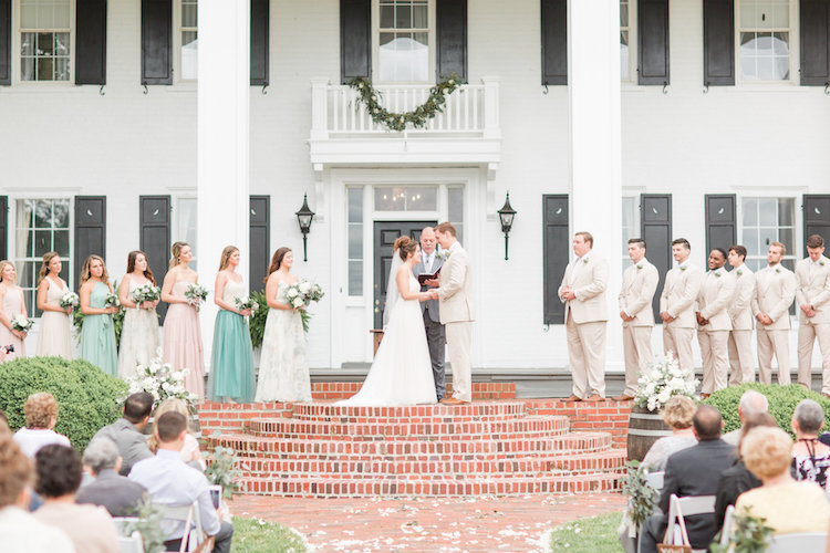 Pretty Greenery and Succulent Wedding Ideas