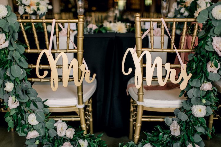 Romantic Mid Century Modern Cleveland Wedding Inspiration