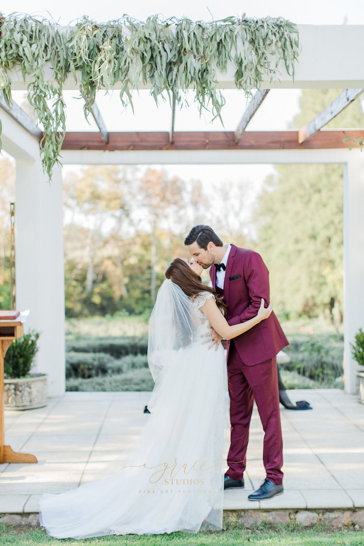 Burgundy and 2025 black wedding party