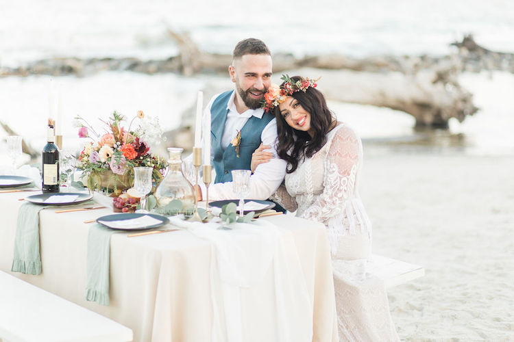 62 Relaxed Boho Chic Beach Wedding Ideas - Weddingomania