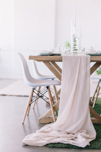 Minimalist Scandinavian greenery wedding inspiration