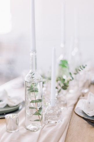 Minimalist Scandinavian greenery wedding inspiration